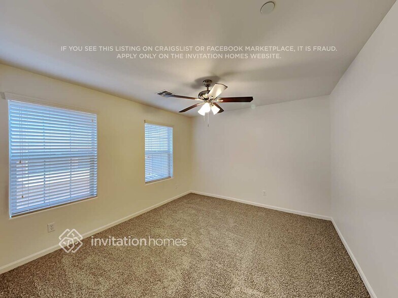 Building Photo - 1389 S Moccasin Trail