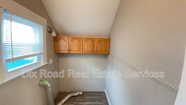 Building Photo - 118 Martz Ave