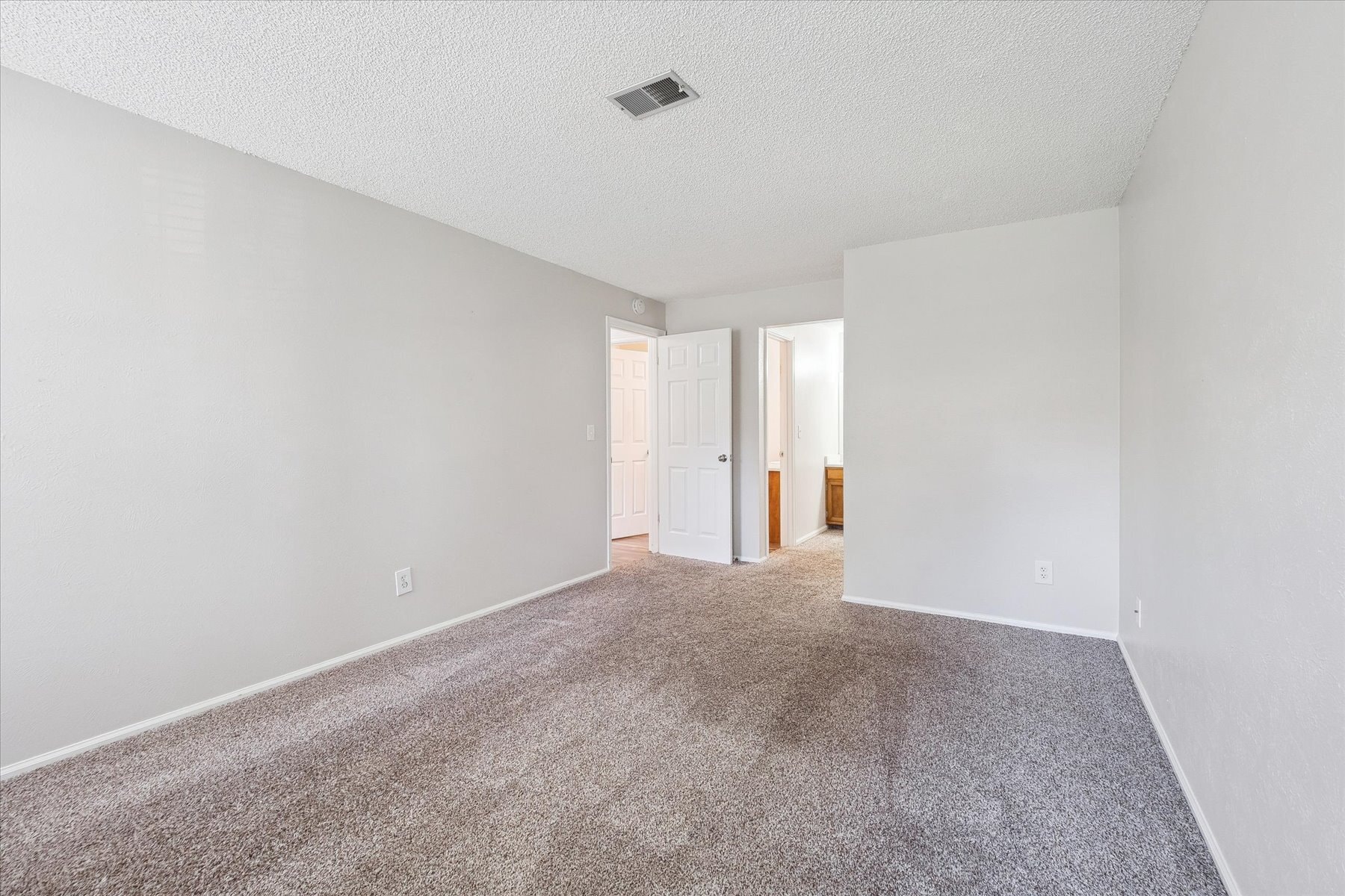 Building Photo - 10950 W Florida Ave