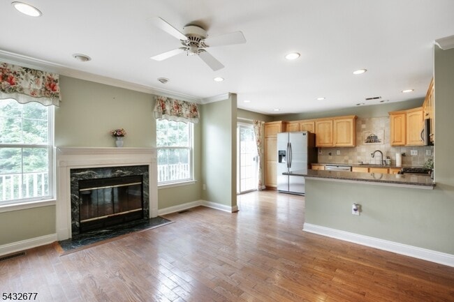 Building Photo - 8 Hopkinson Ct