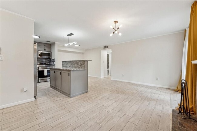 Building Photo - 434 McGill Pl NE