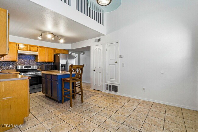 Building Photo - 3749 Leticia St