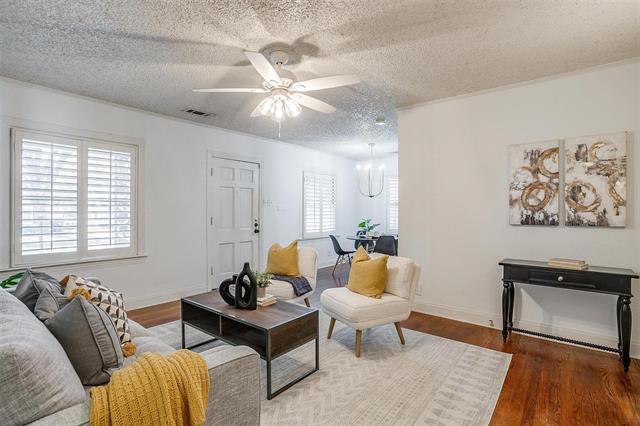 Building Photo - 3824 Birchman Ave