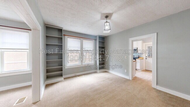 Building Photo - 2739 Herschel St