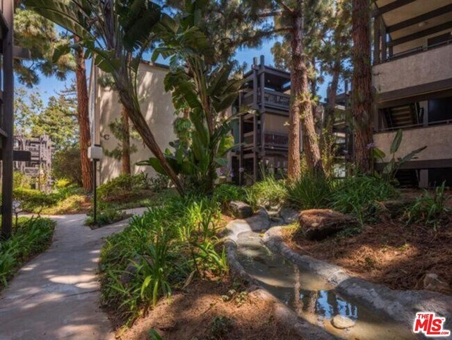 Building Photo - 7765 W 91st St