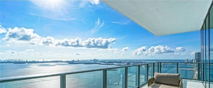 Building Photo - 240 Biscayne Blvd