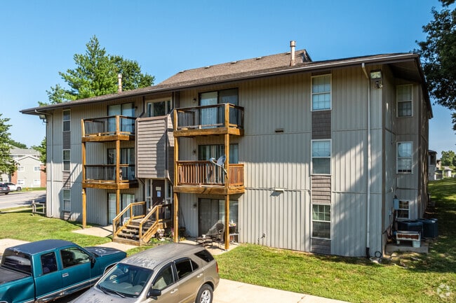Meadowbrook Apartments - Arrow Apartments