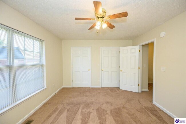 Building Photo - 123 Poplar Cir