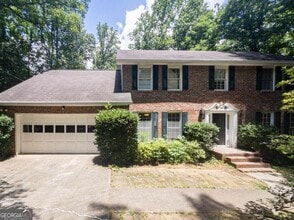 Building Photo - 965 Millbrook Ct