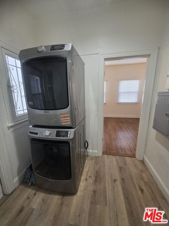 Building Photo - 1022 S Cloverdale Ave