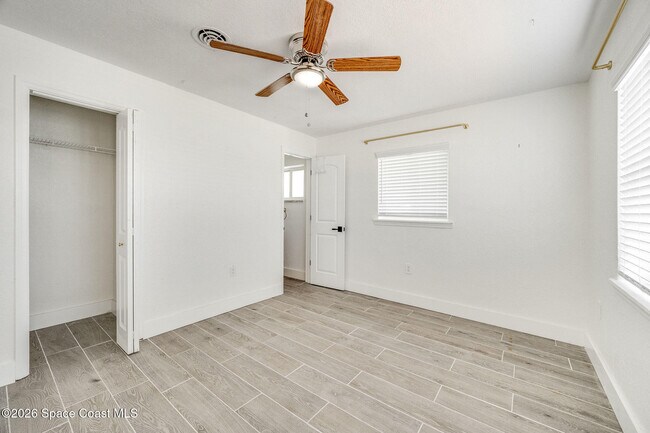 Building Photo - 1185 King St