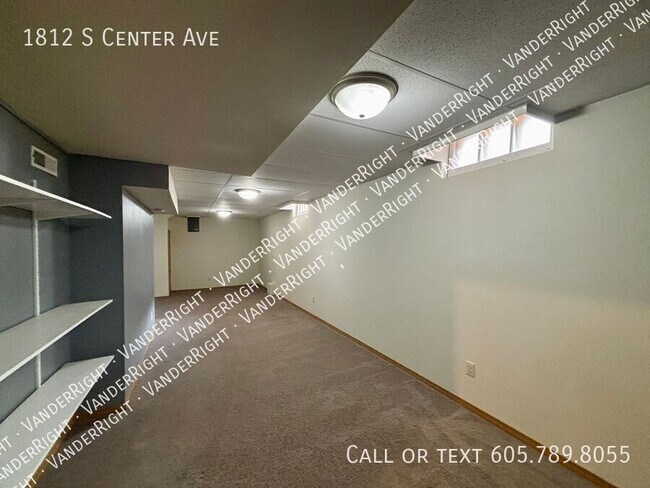 Building Photo - 1812 S Center Ave