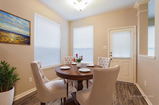 Building Photo - 15118 Sierra Ridge Dr