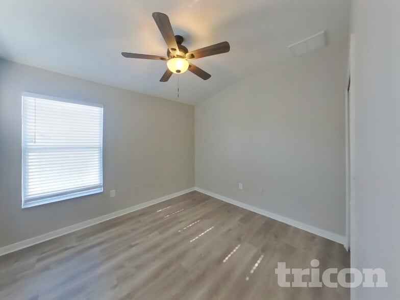 Building Photo - 1438 Delano Trent St