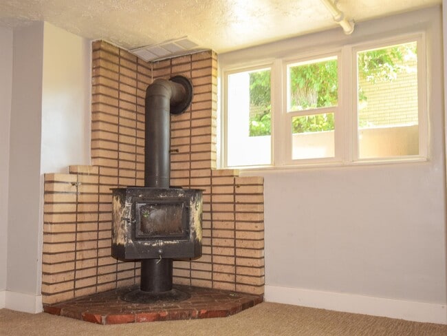 Building Photo - 56 N 400 W