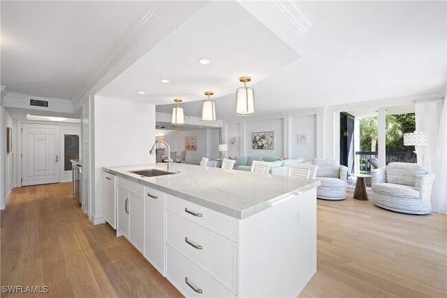 Building Photo - 4551 Gulf Shore Blvd N