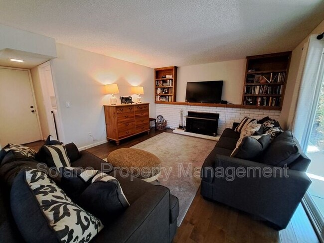 Building Photo - 110 Wayne Ct