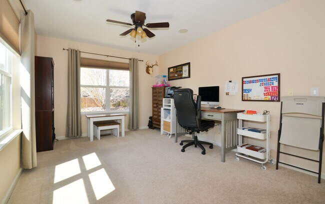 Building Photo - 7012 Hillock Dr