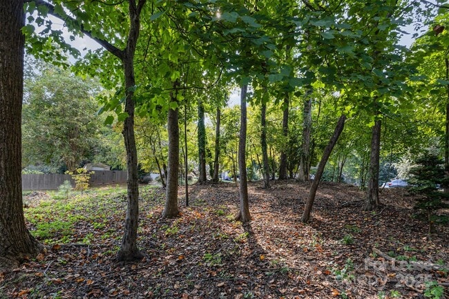 Building Photo - 100 Aurora Ln