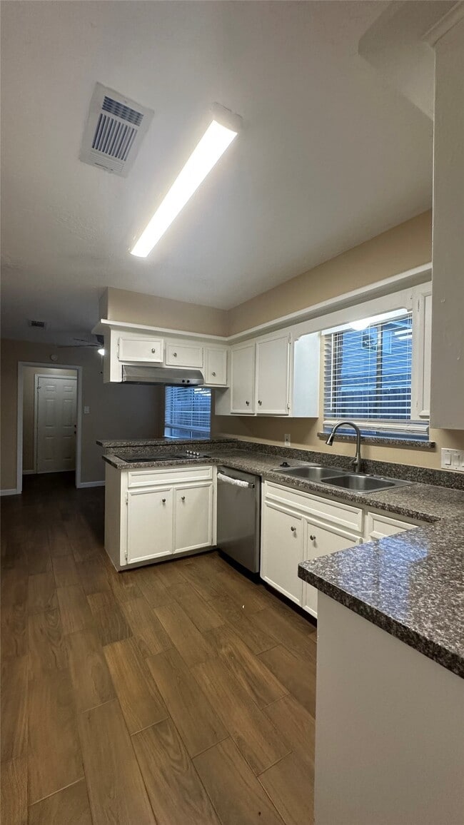 Building Photo - 11503 Briar Forest Dr