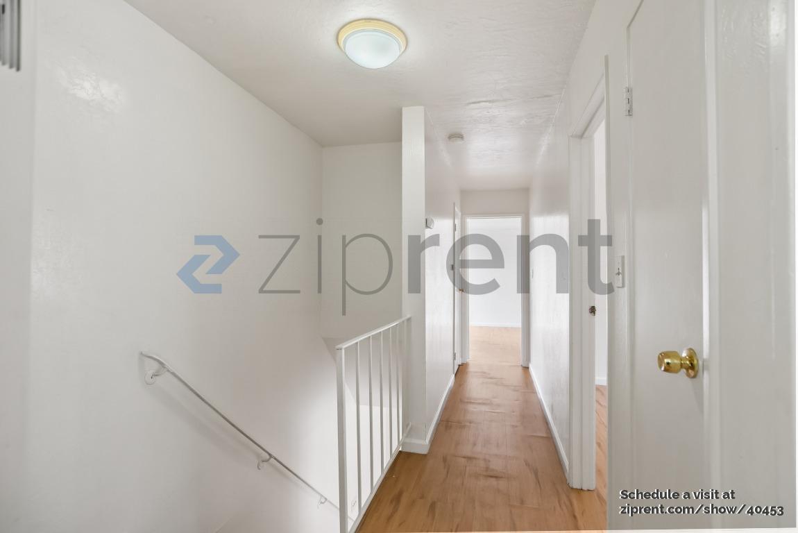 Building Photo - 3160 Birmingham Dr