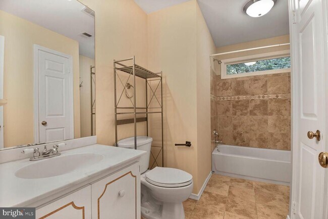 Building Photo - 8217 Lochinver Ln