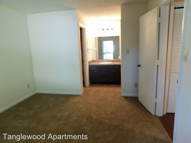 Building Photo - 4470 Spanish Trl