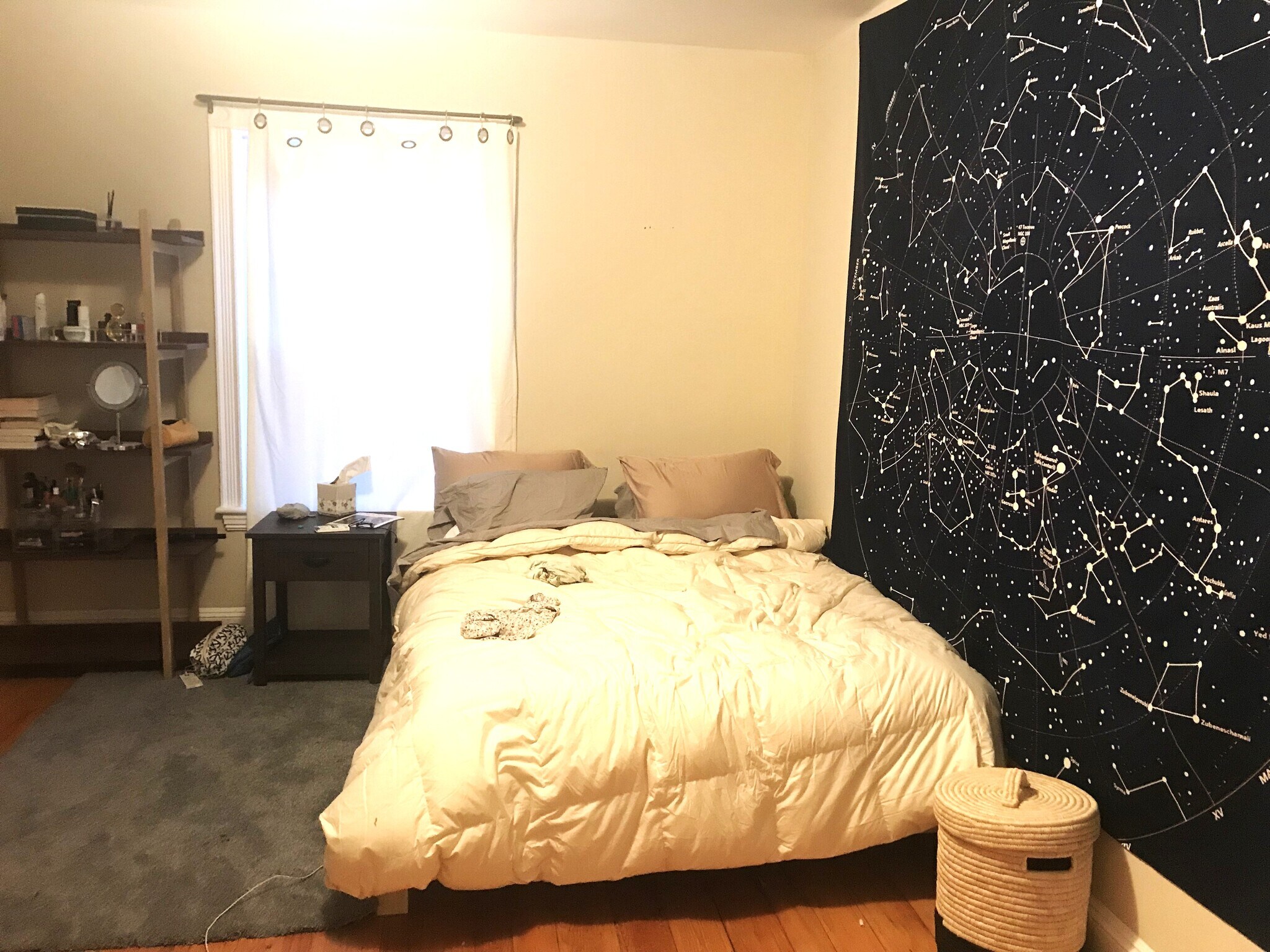 Building Photo - 42 Putnam Ave