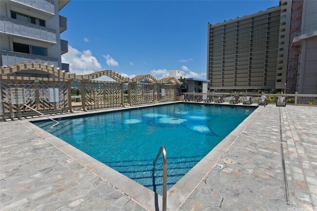 Building Photo - 445 Seaside Ave