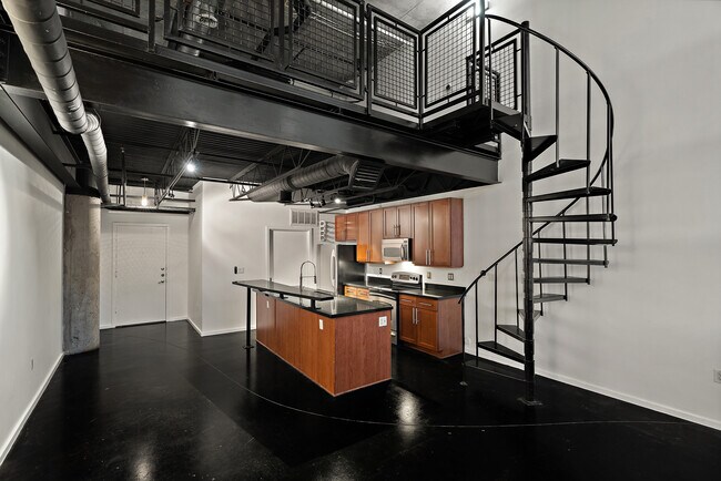 Building Photo - 3110 Thomas Ave