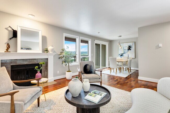 Building Photo - 8980 Redmond - Woodinville Rd NE