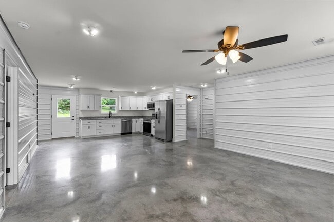 Building Photo - Custom High Effiency Modern Metal Home In Cape