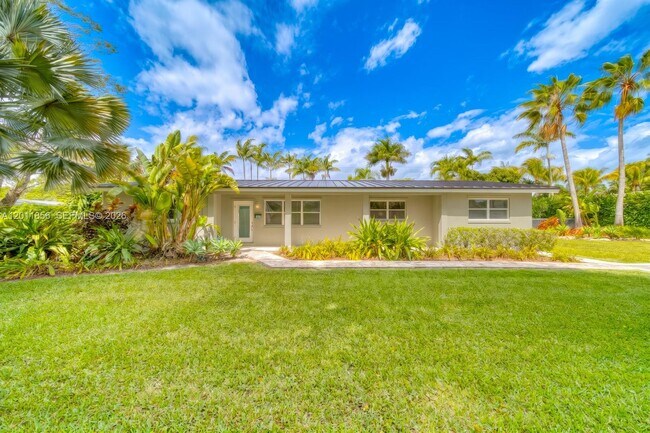 Building Photo - 15730 SW 87th Ct
