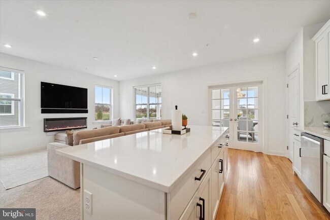 Building Photo - 25 Copper Ct