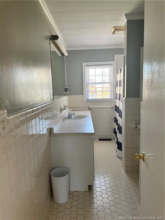 Building Photo - 8927 Main St