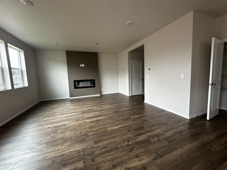 Building Photo - 3294 Southeast 35th Street