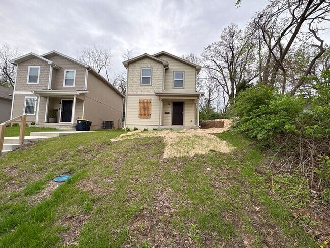 Primary Photo - Charming 3-Bedroom Home with Convenient Lo...