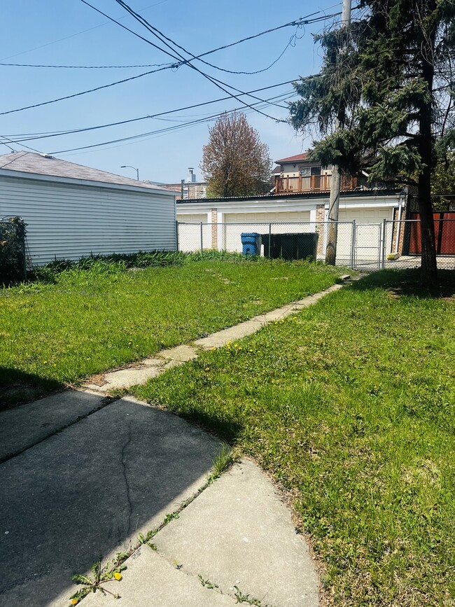 Building Photo - 4744 W Deming Pl