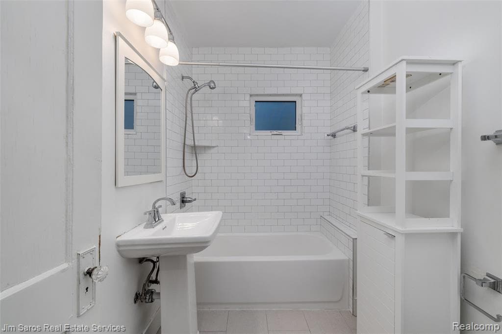 Building Photo - 1322 Wayburn St