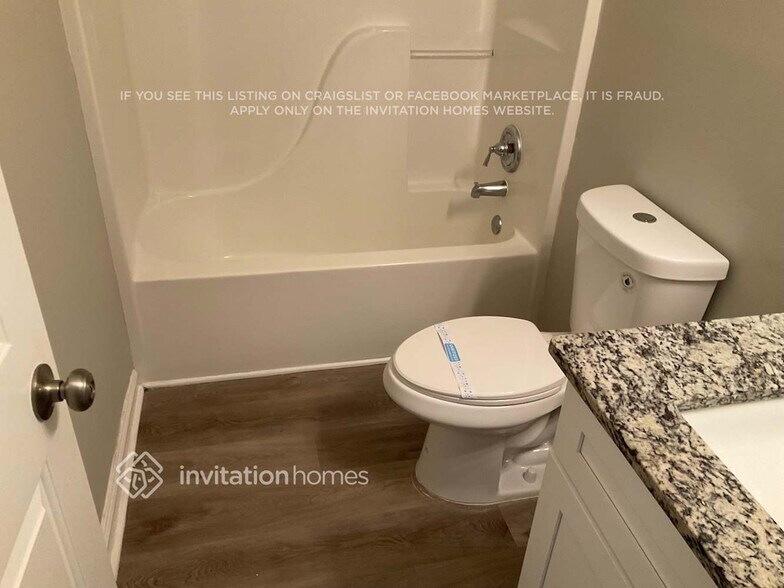 Building Photo - 738 Sheppard Rd