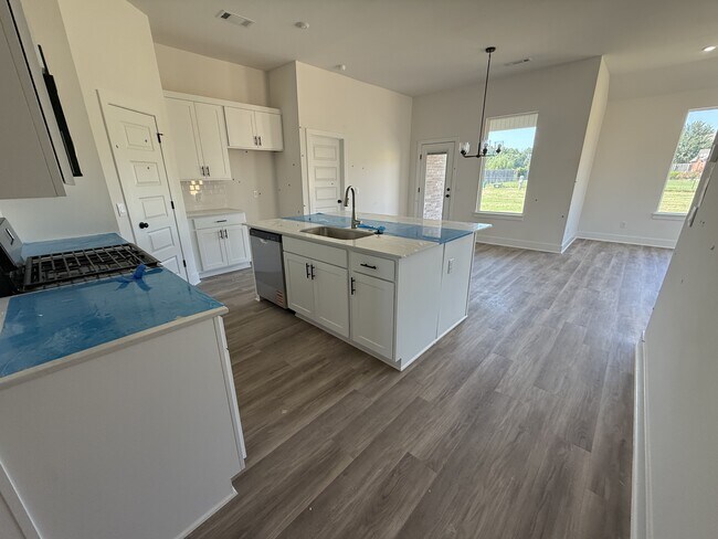 Building Photo - 512 West Gosling Isle