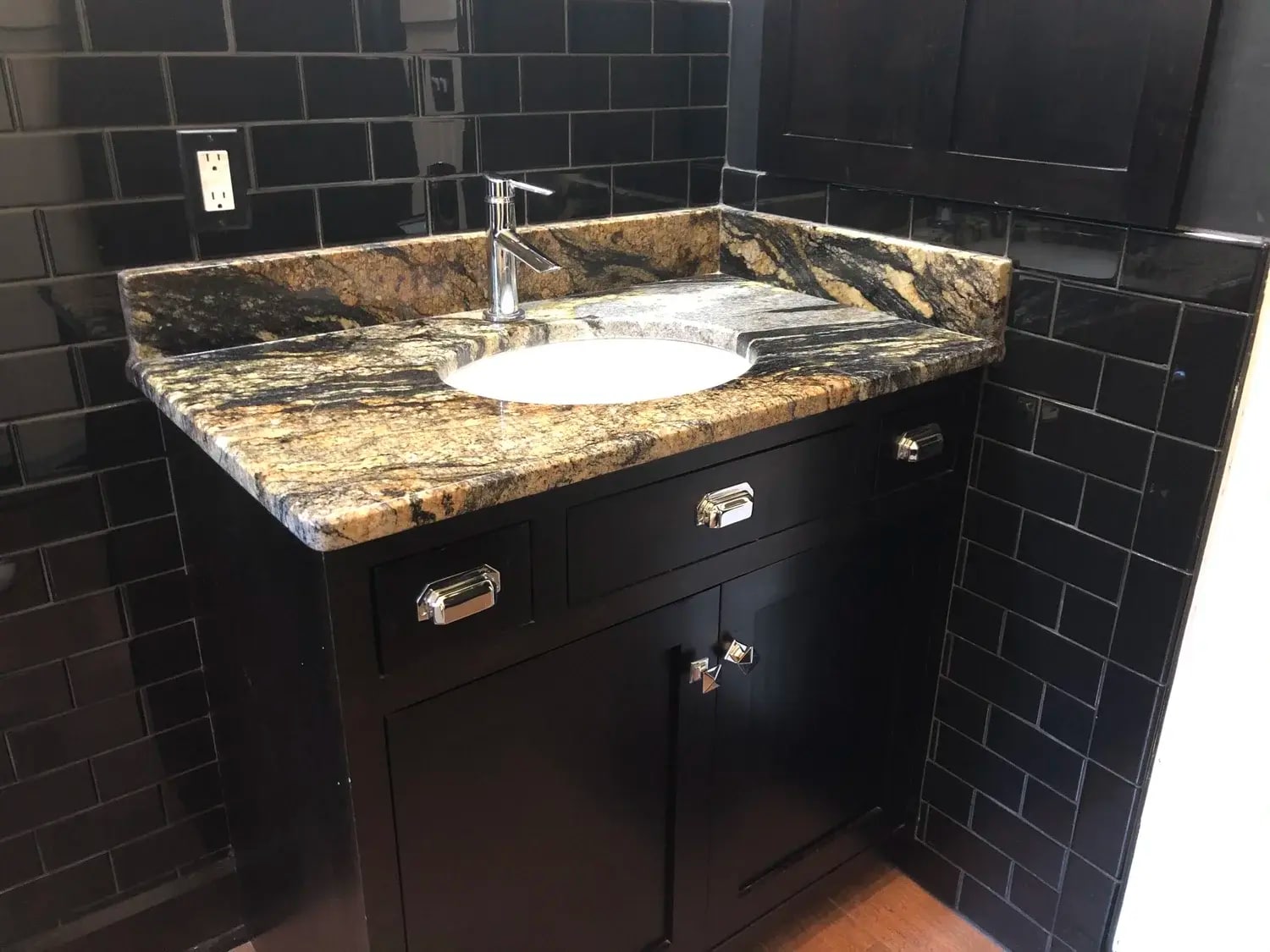 Building Photo - 629 N College Ave