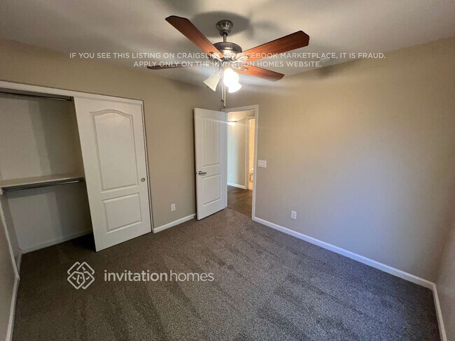 Building Photo - 34382 N Richardson Dr