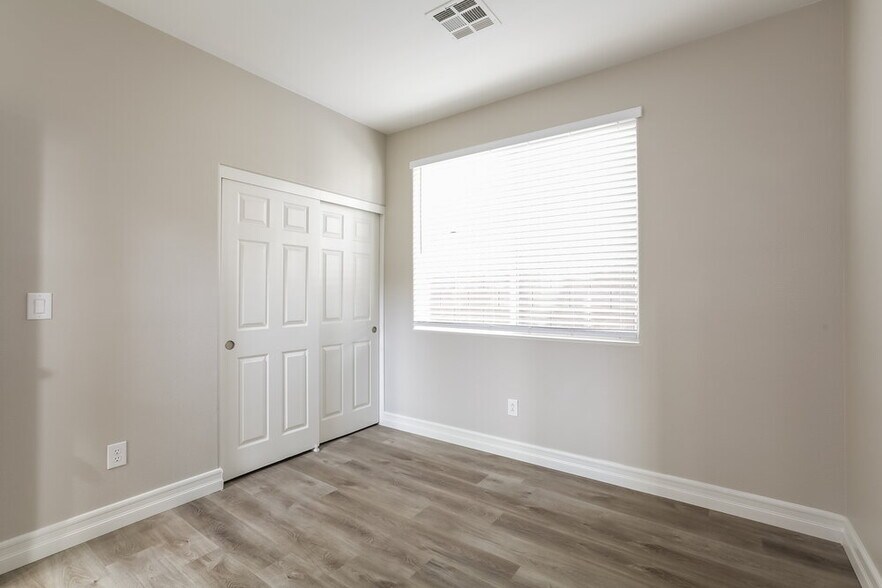 Building Photo - 9245 Lowery Point Ct