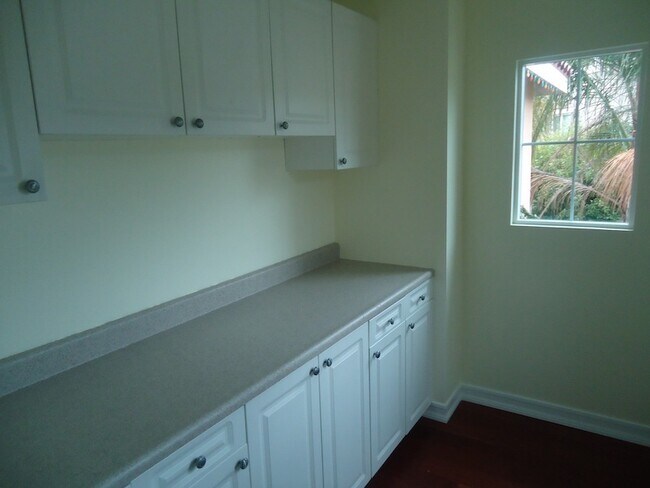 Building Photo - Huge 4 bedroom Masterpiece in the Terra Vista Community For Rent