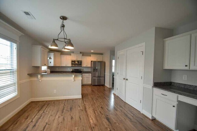 Building Photo - HOUSE FOR RENT 2319 GREAT LAUREL COURT