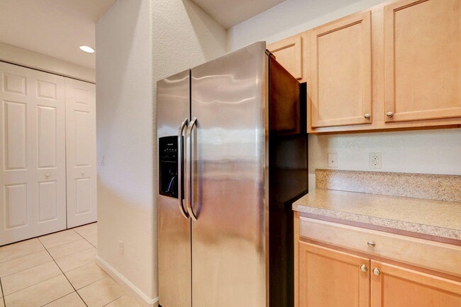 Building Photo - 10560 SW Stephanie Way