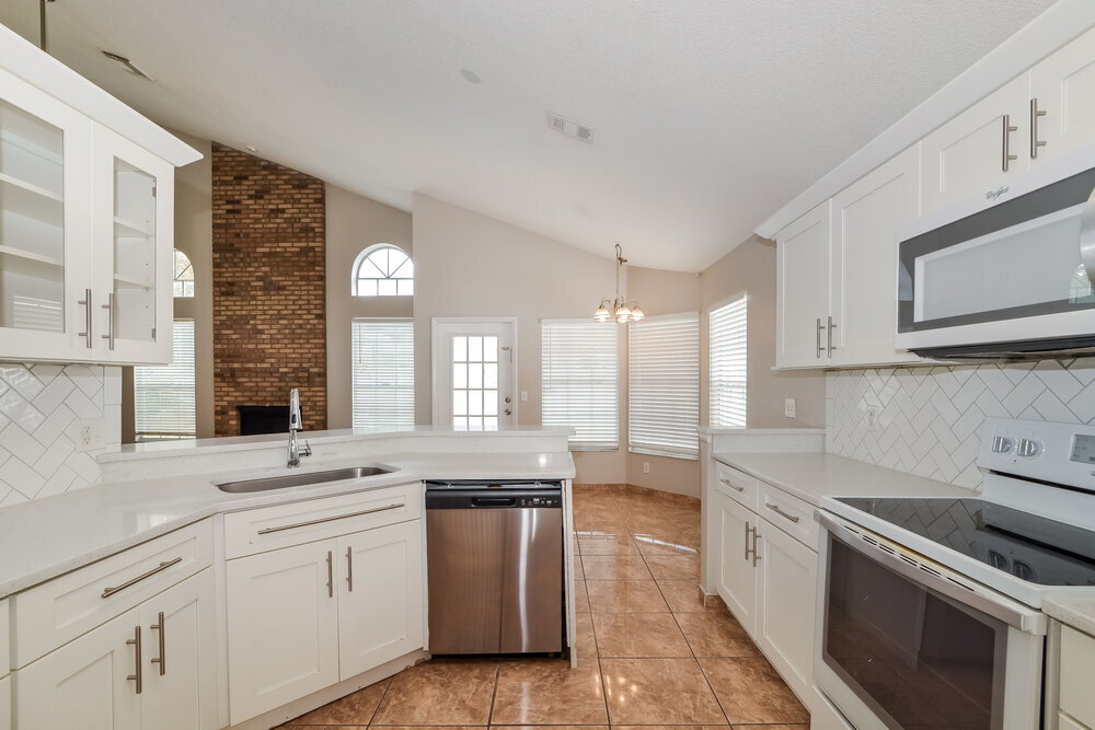 Building Photo - 12612 Belrose Ave