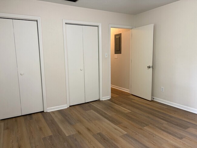 Building Photo - 220 Atkinson Dr