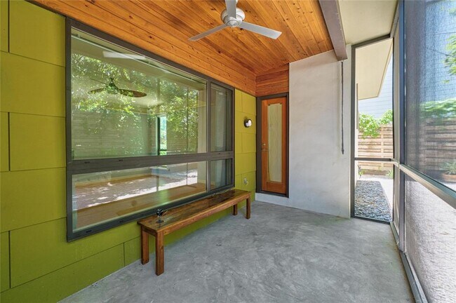 Building Photo - 805 Cumberland Rd